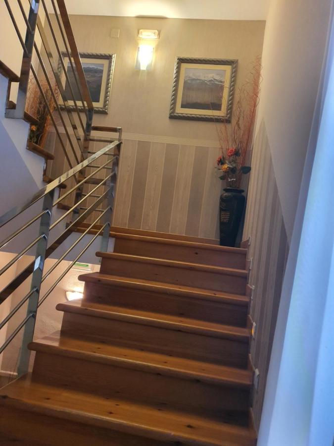 Hotel Gomar Сан-Мартин-де-Монкайо Экстерьер фото