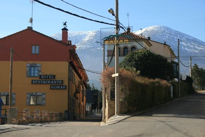 Hotel Gomar Сан-Мартин-де-Монкайо Экстерьер фото